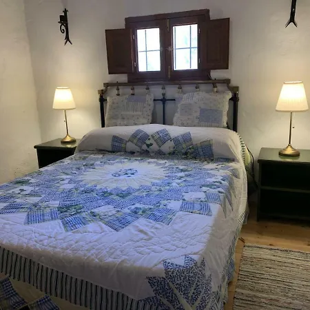 Lemon Grove Farmhouse * Comares