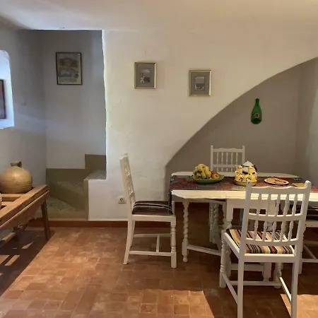 Lemon Grove Farmhouse Holiday home Comares