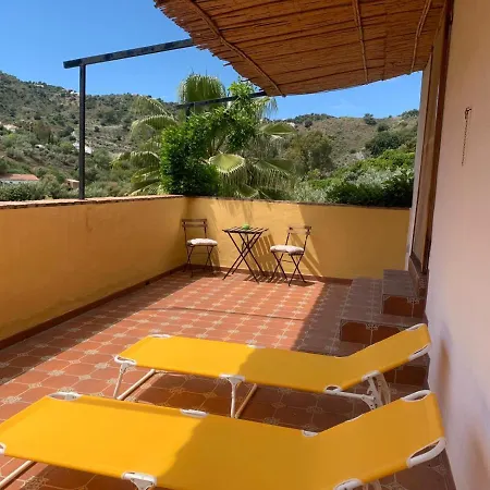 Holiday home Lemon Grove Farmhouse *