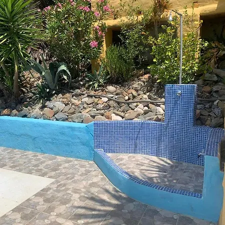 Lemon Grove Farmhouse * Comares