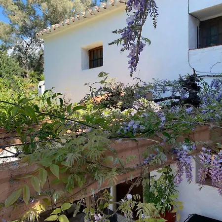 Lemon Grove Farmhouse * Comares