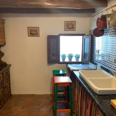 Lemon Grove Farmhouse * Comares
